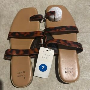 A new day NWT sandals size 7 woman’s